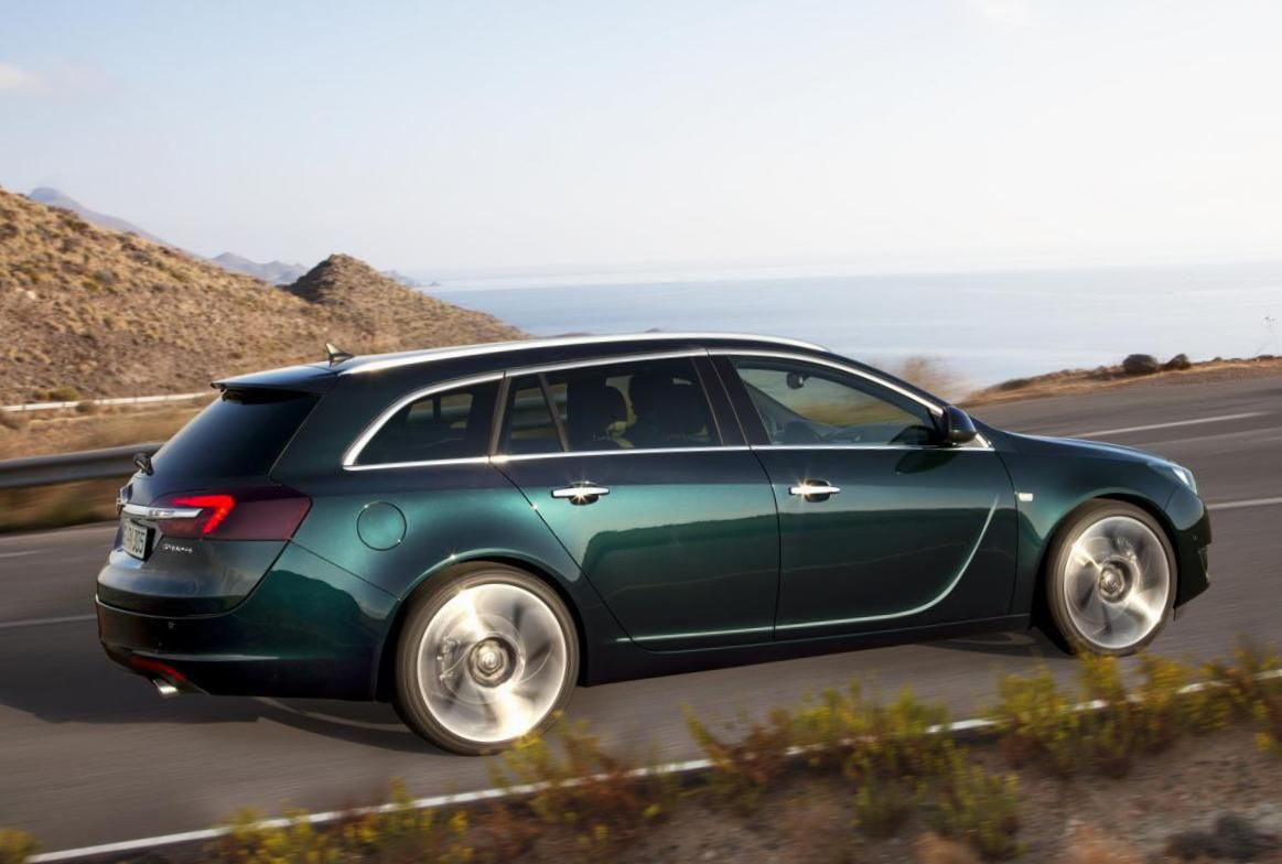 Opel Insignia Country Tourer Wallpapers