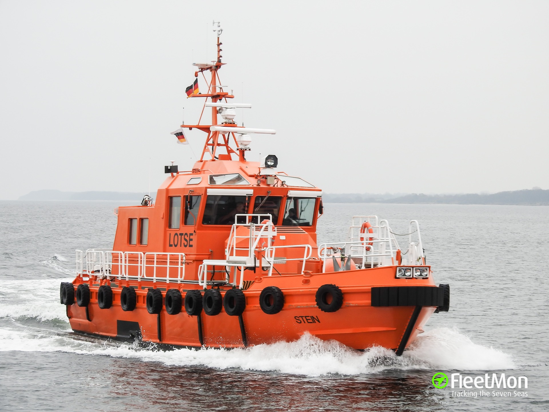 Pilot Boat Wallpapers