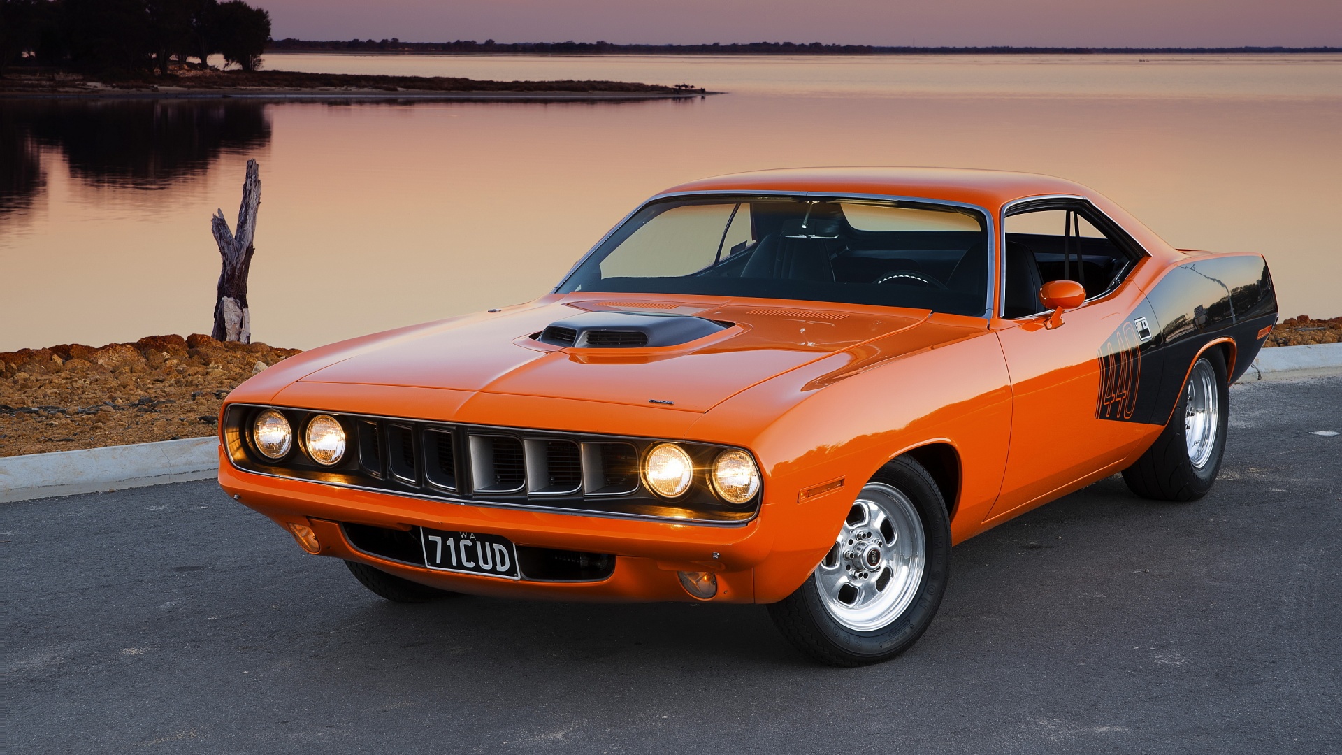 Plymouth Hemi Cuda Wallpapers