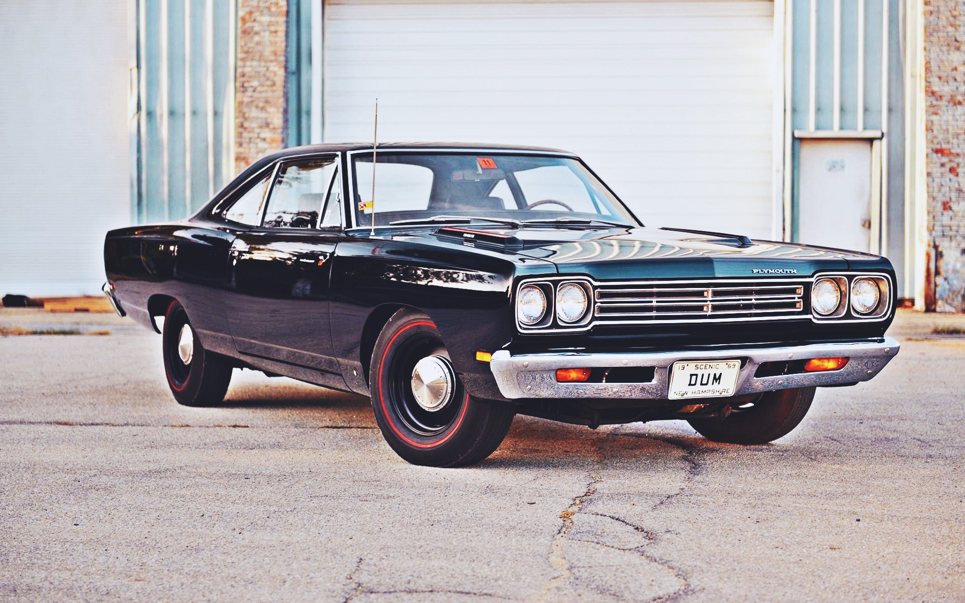 Plymouth Roadrunner Wallpapers
