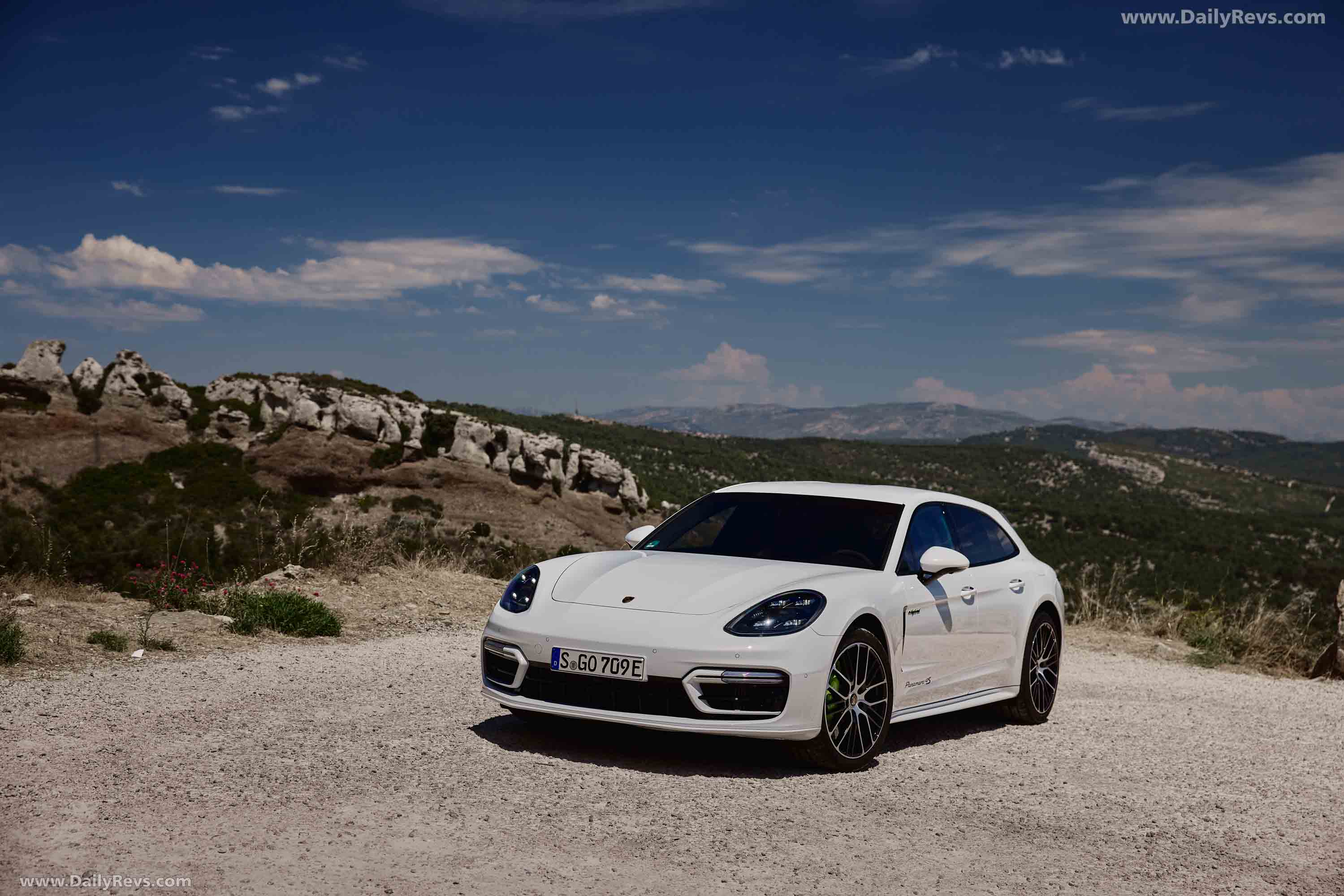 Porsche Panamera 4 E-Hybrid Sport Turismo Sportdesign Package Wallpapers