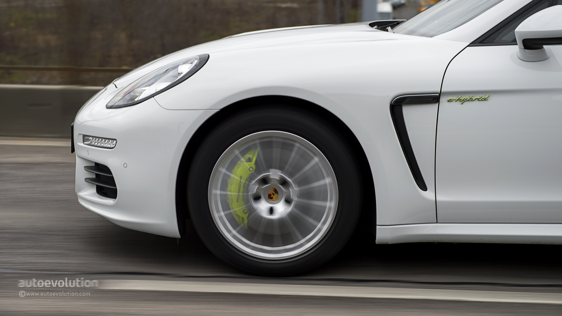 Porsche Panamera S E-Hybrid Wallpapers