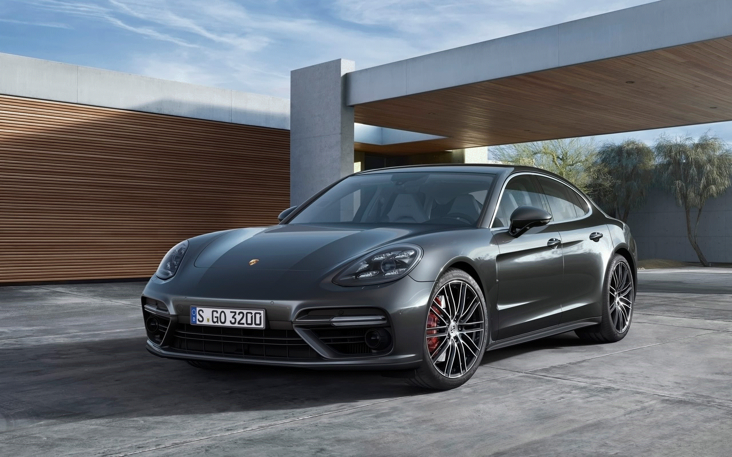 Porsche Panamera Turbo Wallpapers