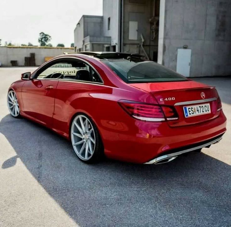 Red Mercedes-Benz E 400 Wallpapers