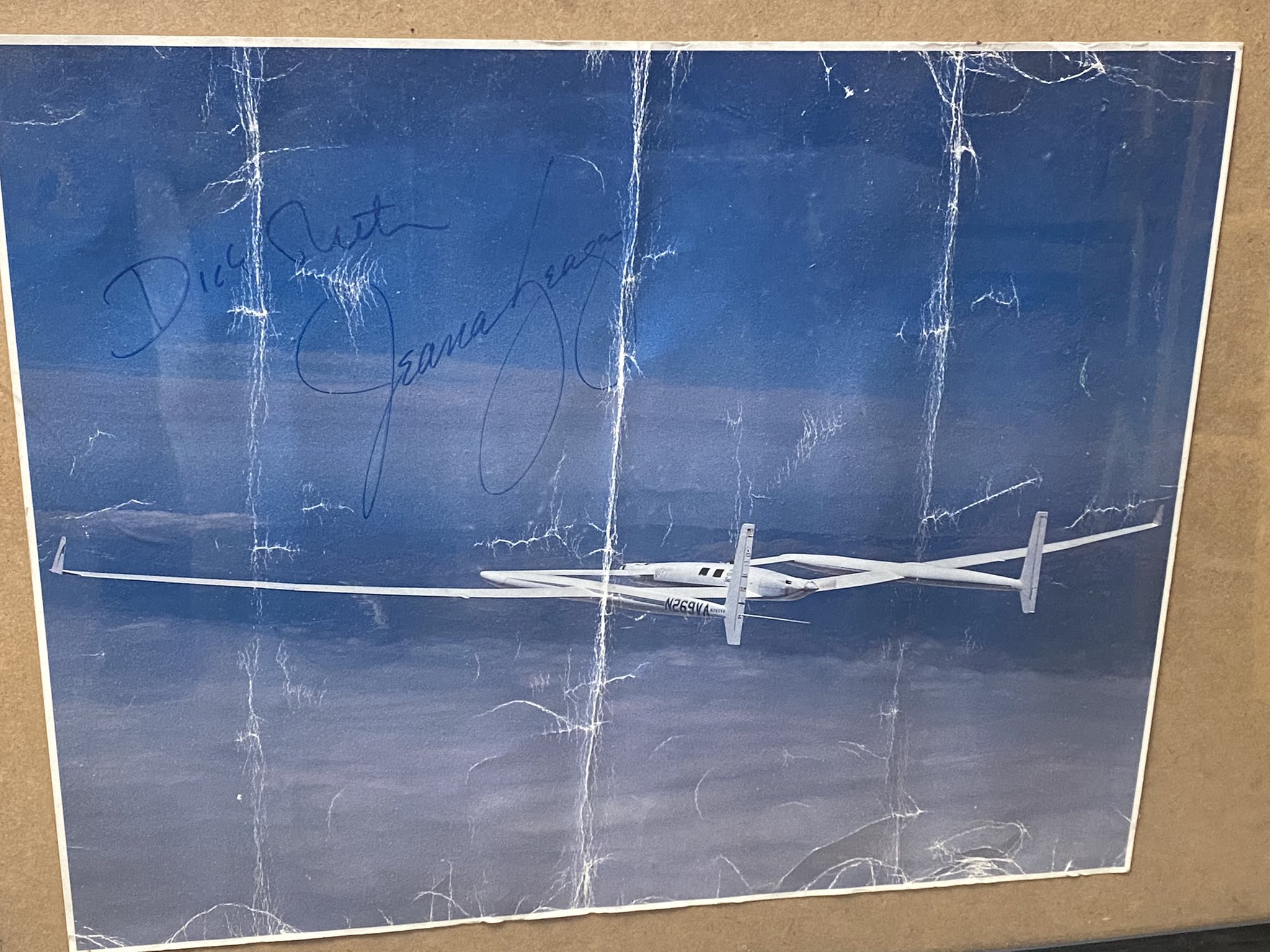 Rutan Model 76 Voyager Wallpapers