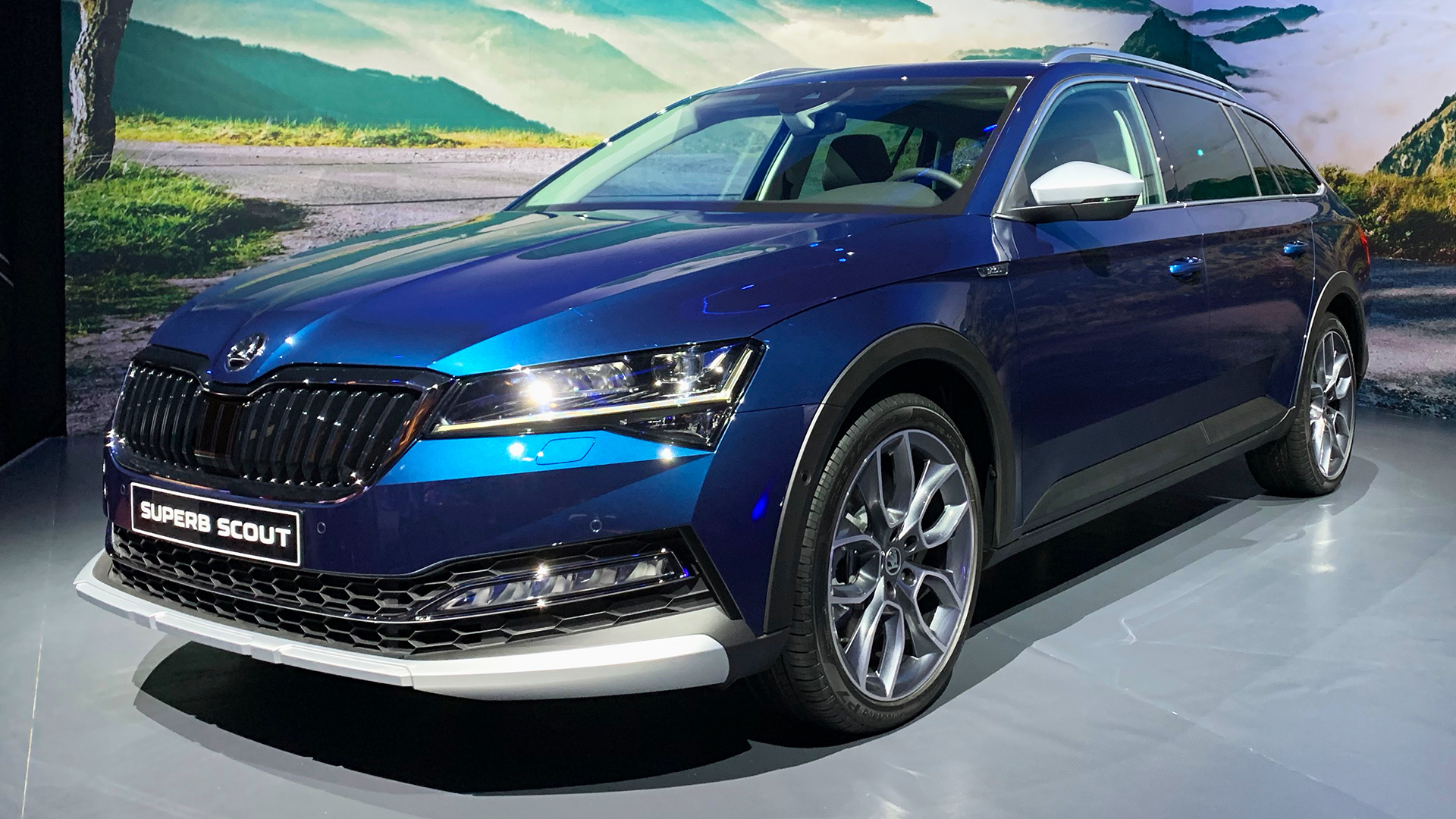 Skoda Superb Scout Wallpapers