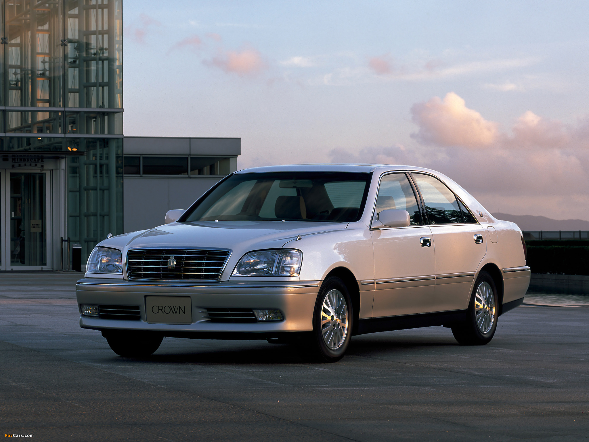 Toyota Crown Royal Saloon Wallpapers