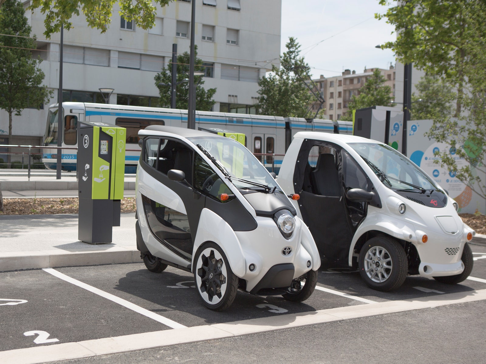 Toyota I-Road Wallpapers