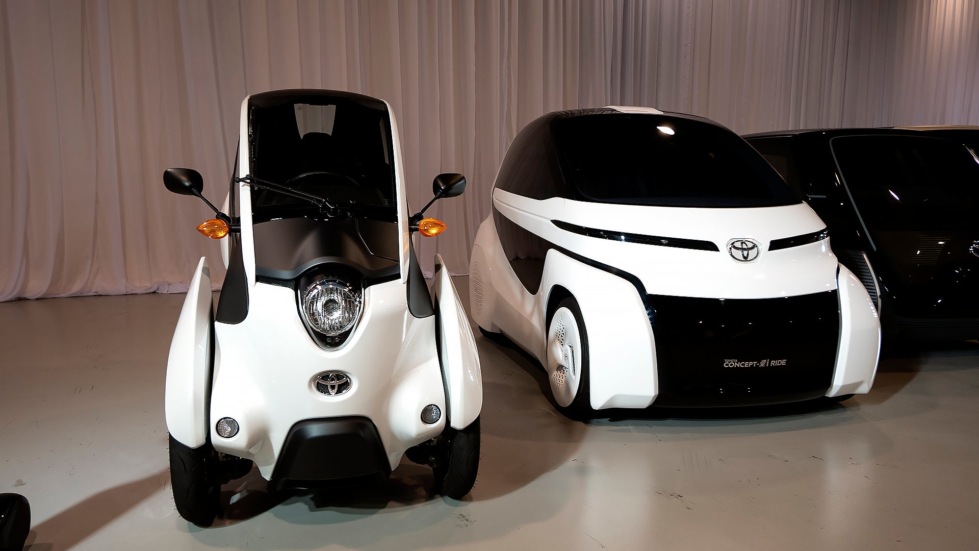 Toyota I-Road Wallpapers