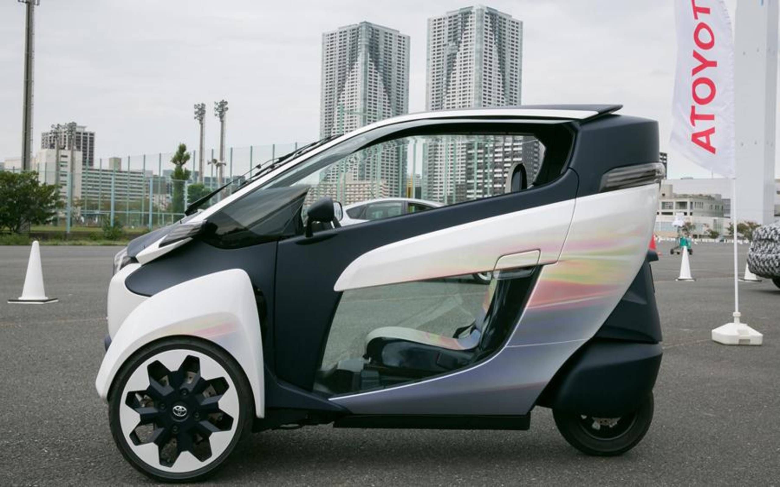 Toyota I-Road Wallpapers
