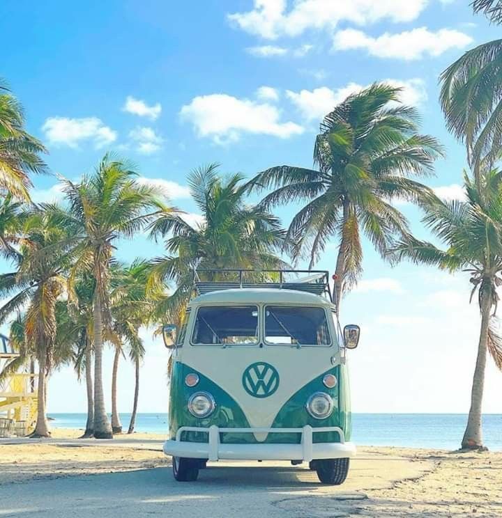 Volkswagen Bus Wallpapers