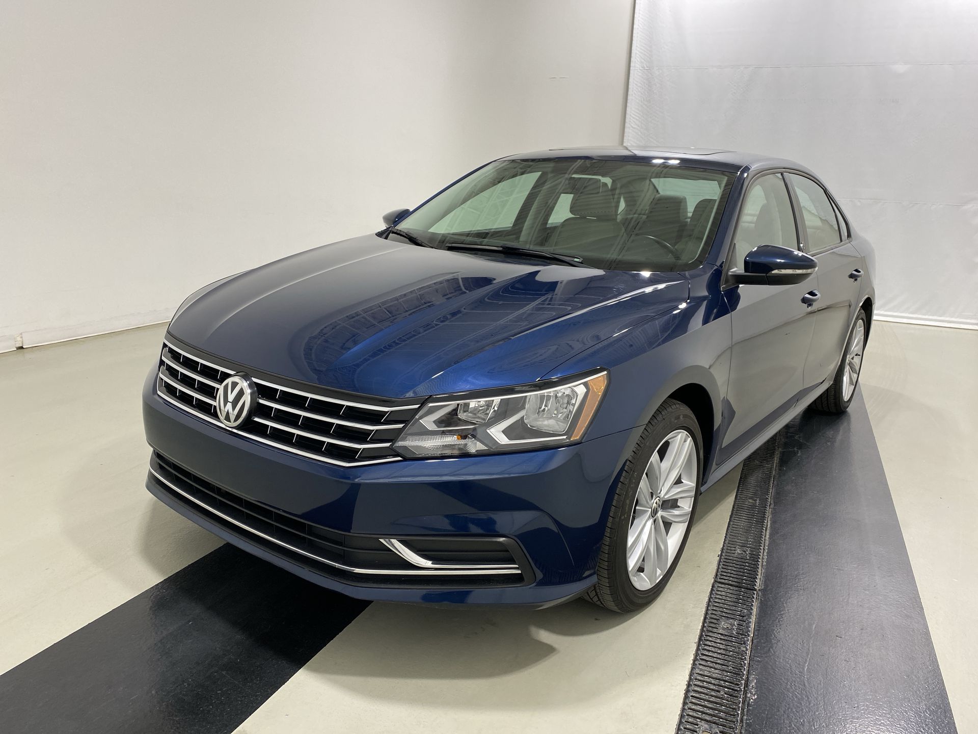 Volkswagen Passat 2019 Wallpapers