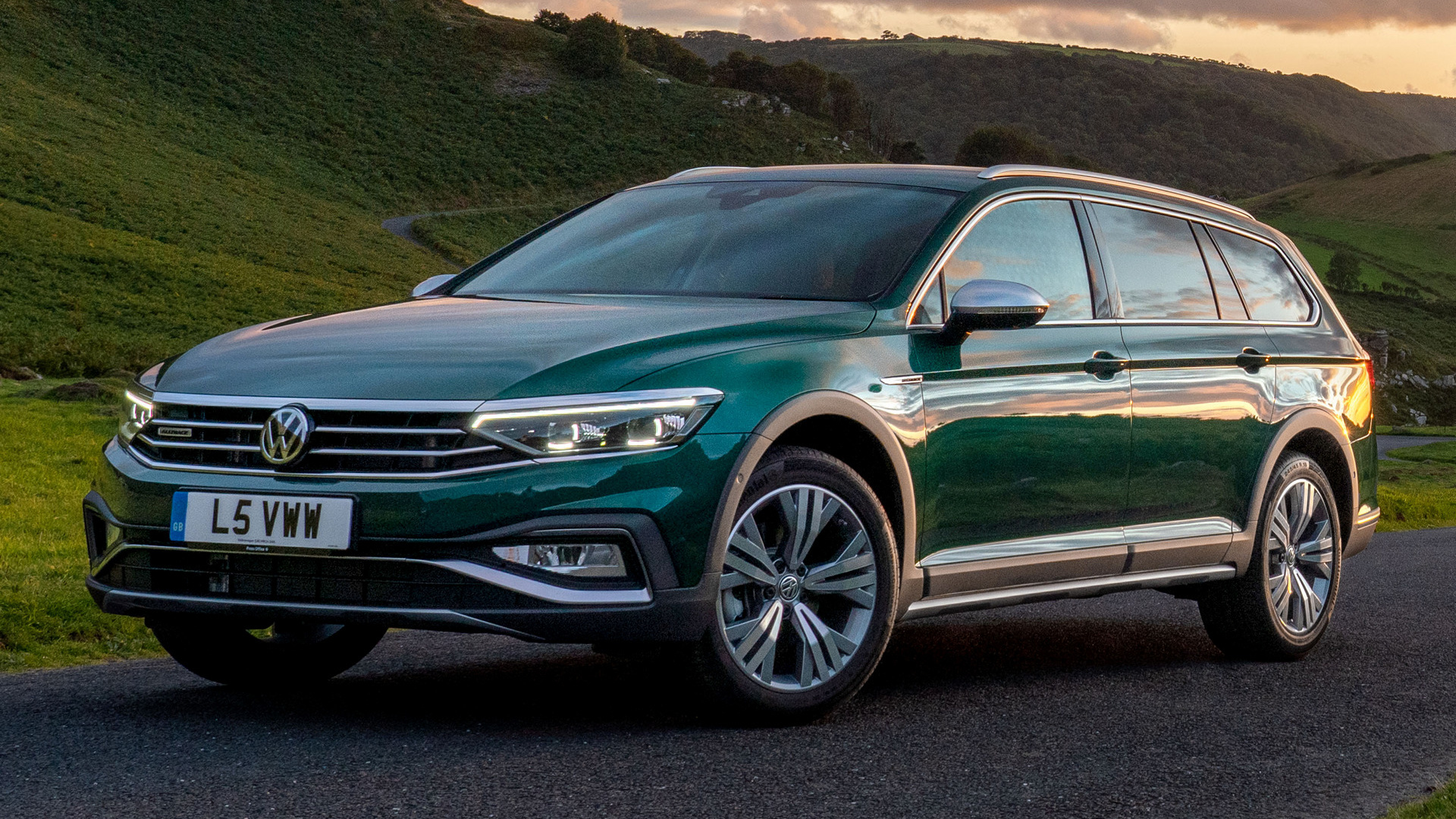 Volkswagen Passat 2019 Wallpapers