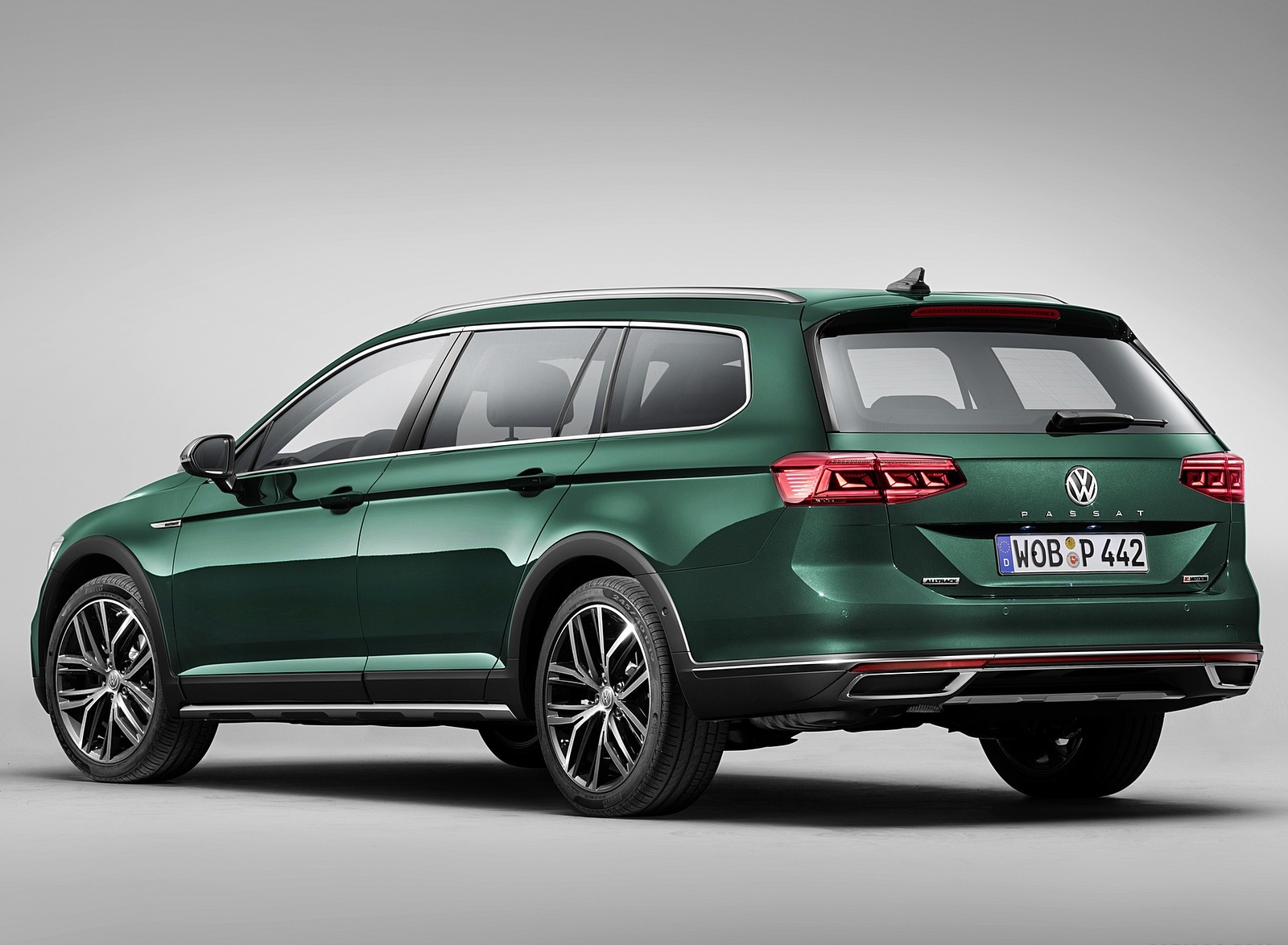 Volkswagen Passat Alltrack Wallpapers