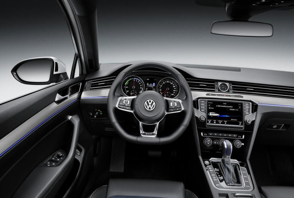 Volkswagen Passat Gte Wallpapers