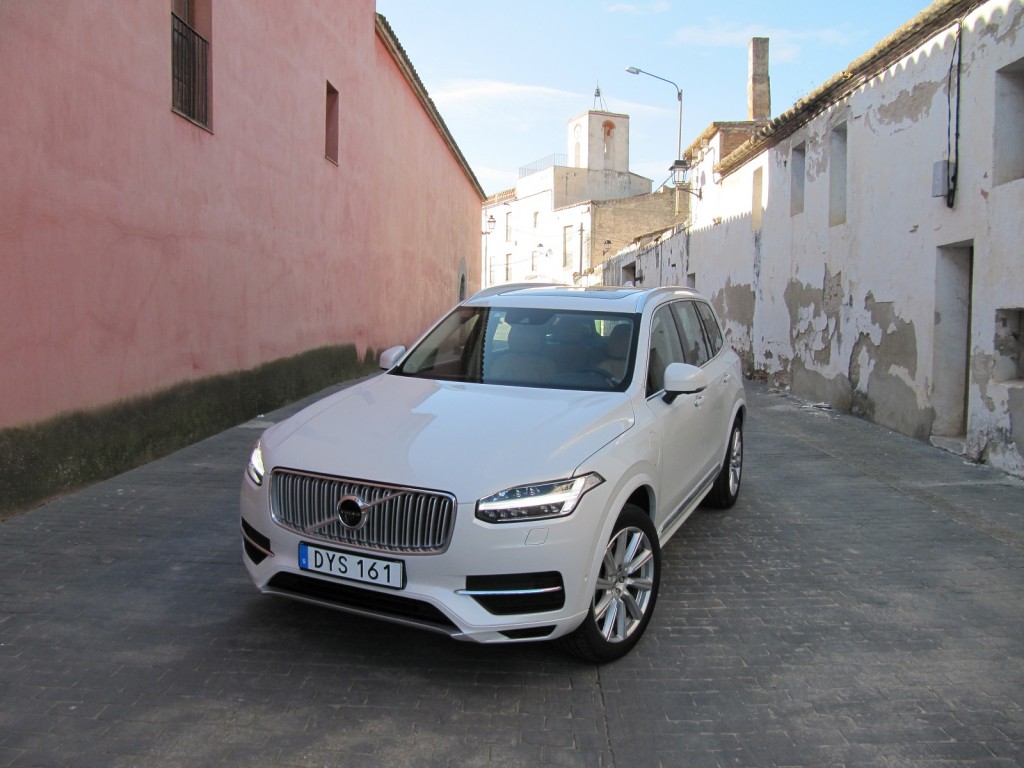 Volvo Xc90 Twin Engine R-Design Wallpapers